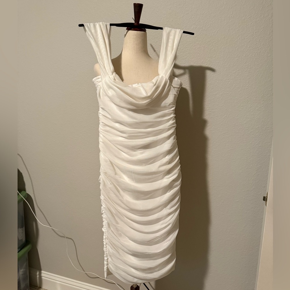 Elegant Nearly White Ruched Bandage dress NWOT